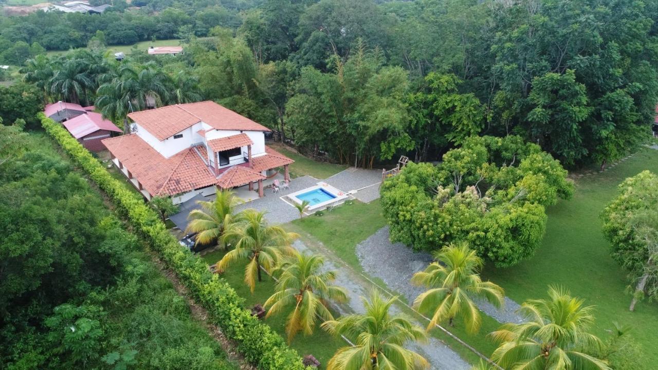 Casa Campo Emaus Caucasia Exteriér fotografie